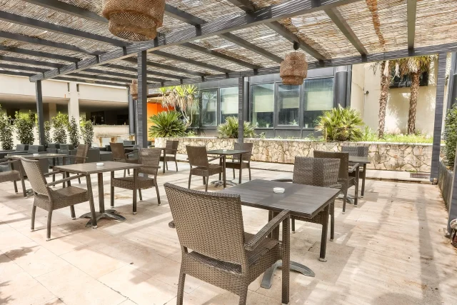 Hotel Toscana Ambassador: nel cuore della Valdelsa, a due passi dal centro di Poggibonsi e comodo per esplorare Siena e San Gimignano.

📍 Qui ogni dettaglio è pensato per chi viaggia con curiosità e vuole sentirsi subito a proprio agio: camere spaziose, colazione ricca, parcheggio gratuito e uno staff sempre disponibile.

Che sia una tappa di lavoro o un weekend tra borghi e colline, l’Hotel Toscana Ambassador è la tua base ideale.

Via Salceto 11, Poggibonsi

#ToscanaAmbassador #SmartStayCollection #StaySmart
